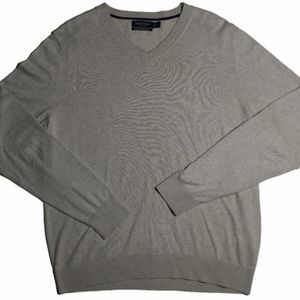Men's Nautica Luxury Performance V-Neck Sweater.  Size small.